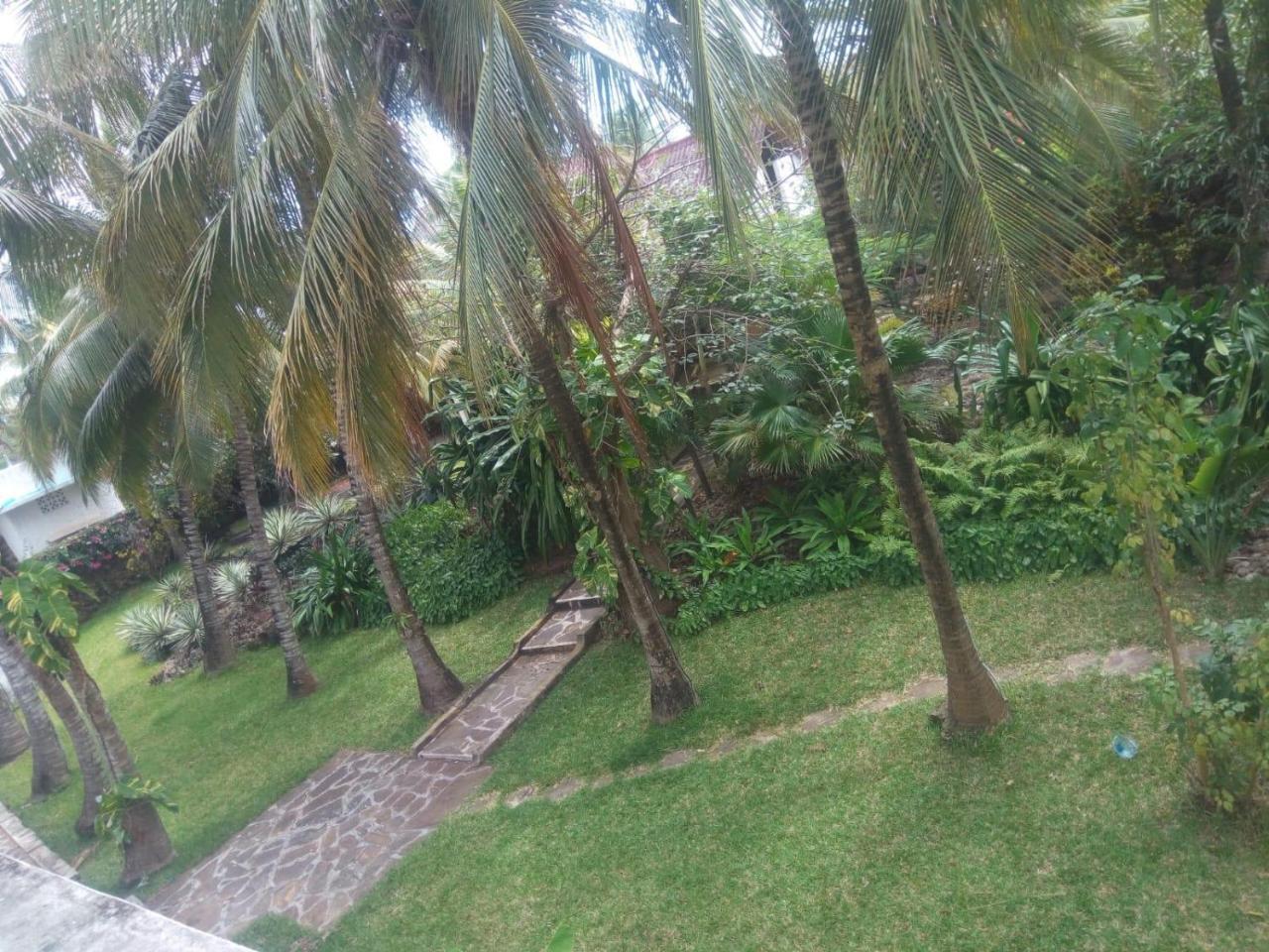 Pashmina House Bed and Breakfast Watamu Eksteriør billede
