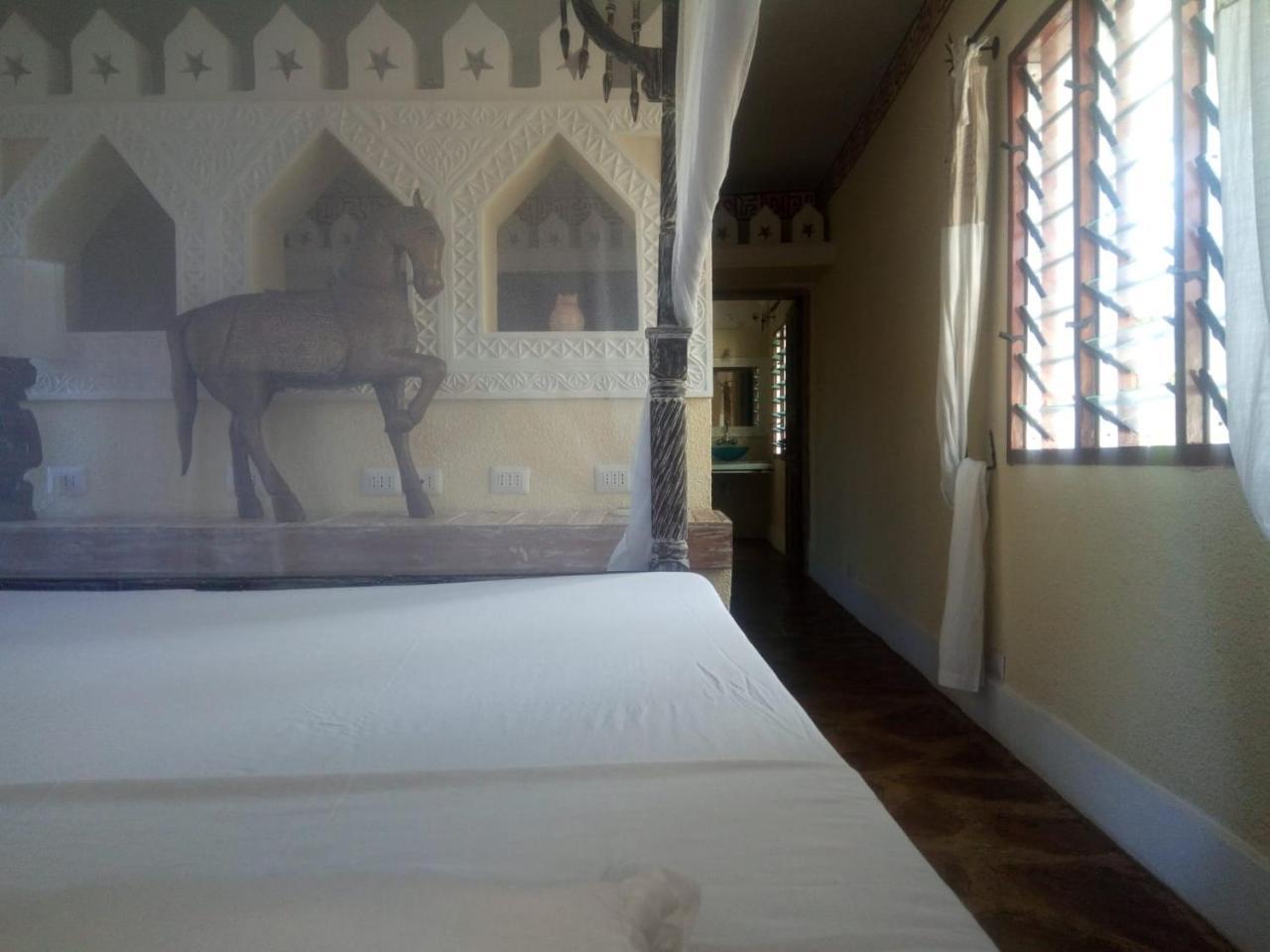 Pashmina House Bed and Breakfast Watamu Eksteriør billede