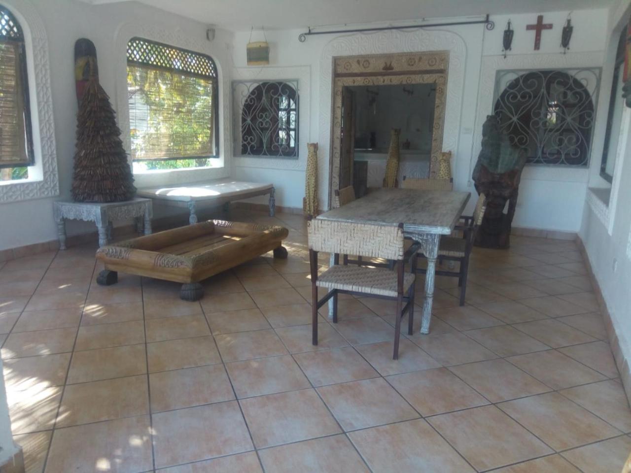 Pashmina House Bed and Breakfast Watamu Eksteriør billede