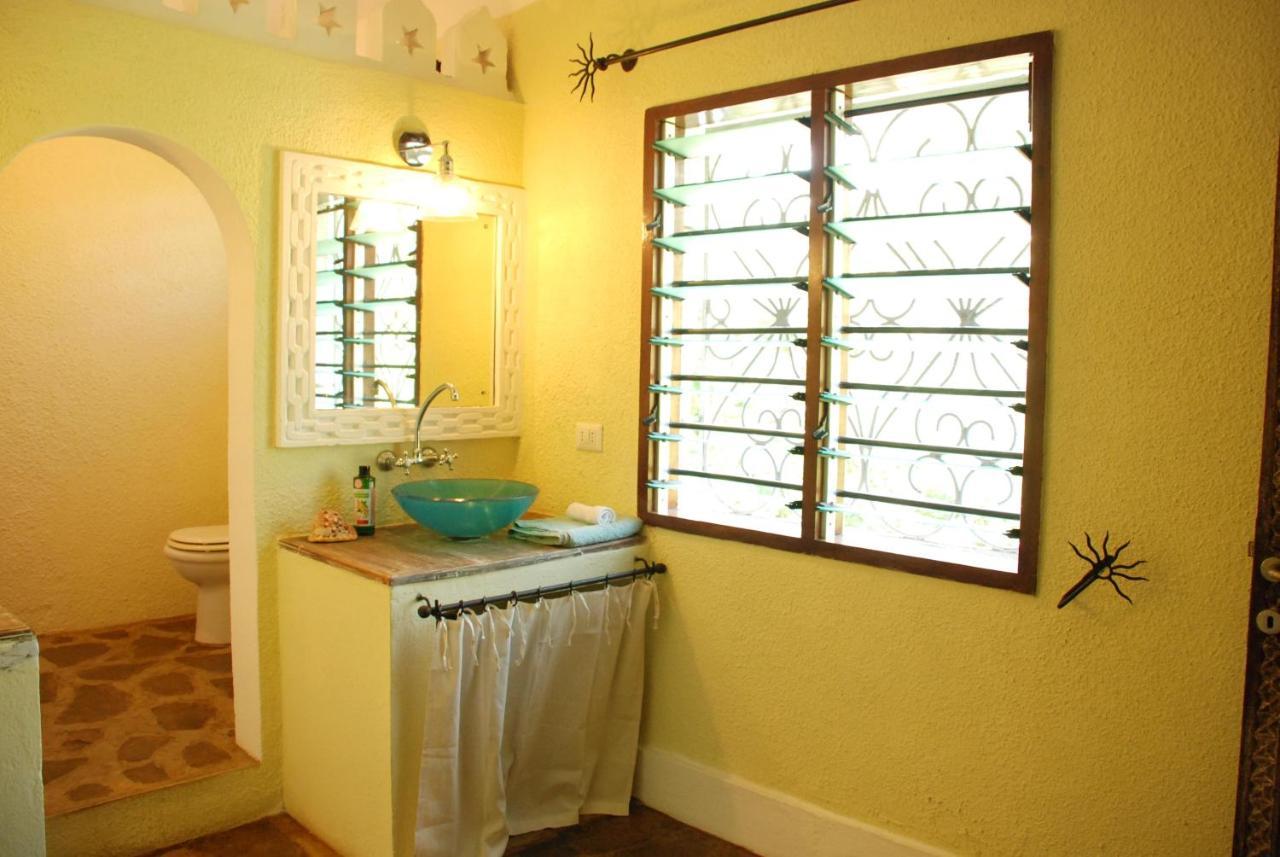 Pashmina House Bed and Breakfast Watamu Eksteriør billede